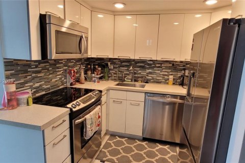 Copropriété à vendre à North Miami Beach, Floride: 2 chambres, 78.69 m2 № 1934459 - photo 28