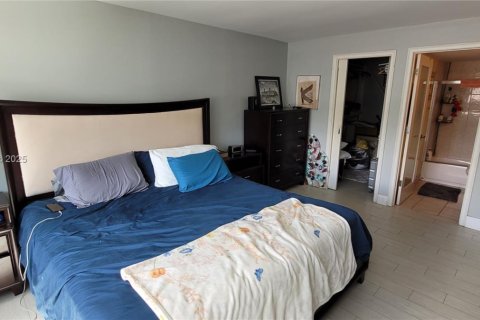 Copropriété à vendre à North Miami Beach, Floride: 2 chambres, 78.69 m2 № 1934459 - photo 9