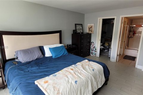 Copropriété à vendre à North Miami Beach, Floride: 2 chambres, 78.69 m2 № 1934459 - photo 10