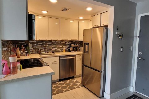 Copropriété à vendre à North Miami Beach, Floride: 2 chambres, 78.69 m2 № 1934459 - photo 29