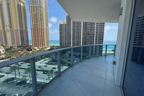 Condo in Sunny Isles Beach, Florida, 2 bedrooms  № 1605821 - photo 25