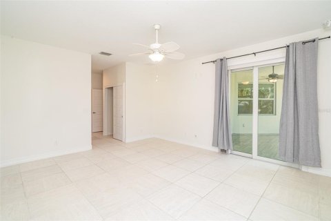 Casa en alquiler en North Port, Florida, 3 dormitorios, 187.11 m2 № 1907900 - foto 8