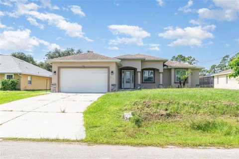 Casa en alquiler en North Port, Florida, 3 dormitorios, 187.11 m2 № 1907900 - foto 2