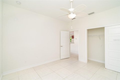 Casa en alquiler en North Port, Florida, 3 dormitorios, 187.11 m2 № 1907900 - foto 12