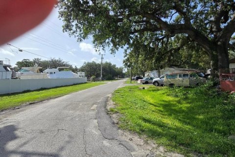Commercial property in Gibsonton, Florida 108.97 sq.m. № 1789398 - photo 11