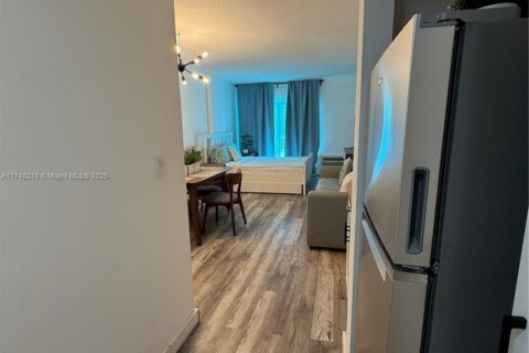 Снять в аренду кондоминиум в Санни-Айлс-Бич, Флорида 43.48м2, № 1961200 - фото 10