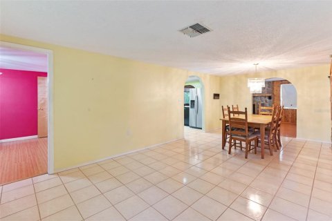 House in New Port Richey, Florida 3 bedrooms, 134.52 sq.m. № 1876184 - photo 17