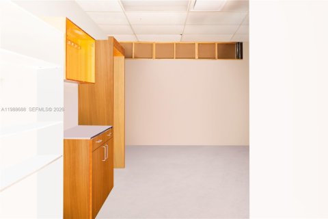 Propiedad comercial en venta en Fort Lauderdale, Florida № 2055212 - foto 9