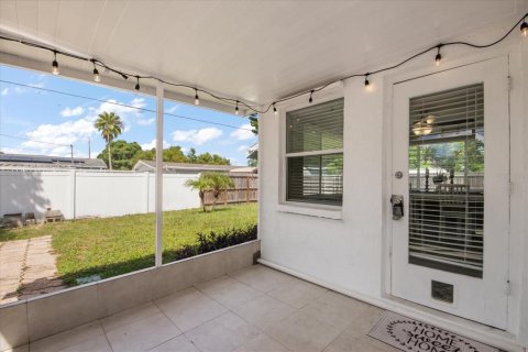 House in Holiday, Florida 2 bedrooms, 88.81 sq.m. № 1907581 - photo 18