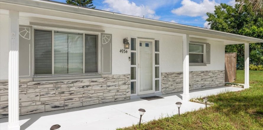 House in Holiday, Florida 2 bedrooms, 88.81 sq.m. № 1907581