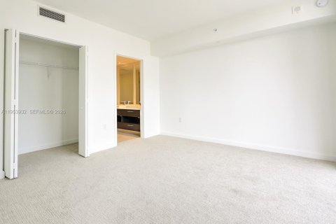 Condominio en venta en Miami, Florida, 2 dormitorios, 97.36 m2 № 2007979 - foto 12