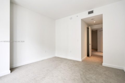 Condominio en venta en Miami, Florida, 2 dormitorios, 97.36 m2 № 2007979 - foto 19