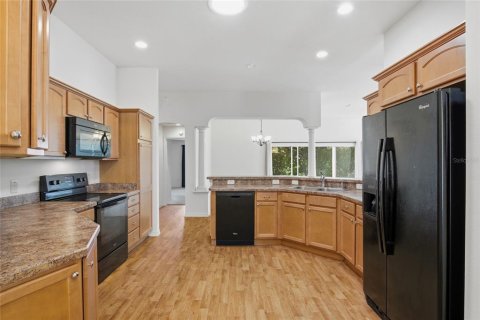 House in The Villages, Florida 3 bedrooms, 174.19 sq.m. № 2142802 - photo 12