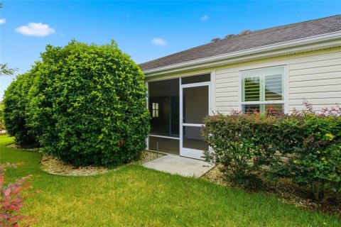 House in The Villages, Florida 3 bedrooms, 174.19 sq.m. № 2142802 - photo 29