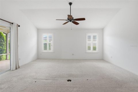 House in The Villages, Florida 3 bedrooms, 174.19 sq.m. № 2142802 - photo 9