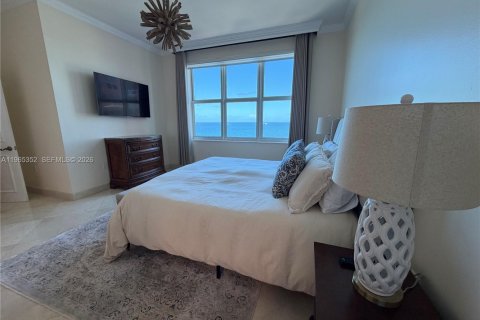 Condo in Fort Lauderdale, Florida, 3 bedrooms  № 2081199 - photo 19