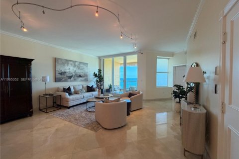 Condo in Fort Lauderdale, Florida, 3 bedrooms  № 2081199 - photo 11