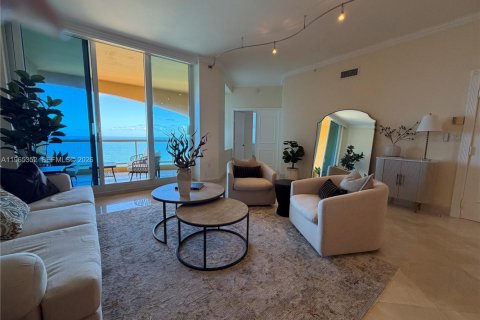 Condo in Fort Lauderdale, Florida, 3 bedrooms  № 2081199 - photo 15