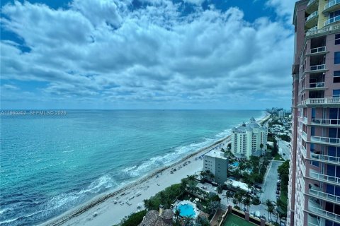 Condo in Fort Lauderdale, Florida, 3 bedrooms  № 2081199 - photo 9
