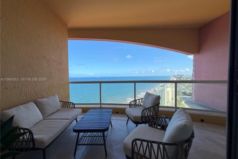 Condo in Fort Lauderdale, Florida, 3 bedrooms  № 2081199 - photo 8