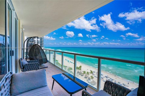 Copropriété à louer à Sunny Isles Beach, Floride: 2 chambres, 148.83 m2 № 4383 - photo 24
