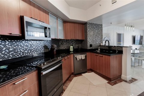 Copropriété à louer à Sunny Isles Beach, Floride: 2 chambres, 148.83 m2 № 4383 - photo 15