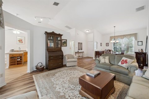 Villa ou maison à vendre à Leesburg, Floride: 2 chambres, 164.9 m2 № 2092221 - photo 6