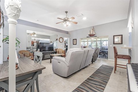 Villa ou maison à vendre à San Antonio, Floride: 3 chambres, 146.69 m2 № 2415390 - photo 10