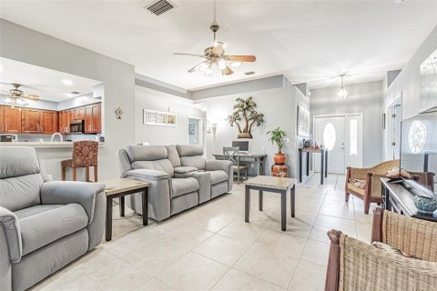 Villa ou maison à vendre à San Antonio, Floride: 3 chambres, 146.69 m2 № 2415390 - photo 8
