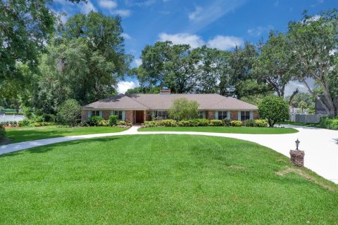 House in Longwood, Florida 5 bedrooms, 328.04 sq.m. № 1785119 - photo 4