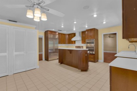 House in Longwood, Florida 5 bedrooms, 328.04 sq.m. № 1785119 - photo 18