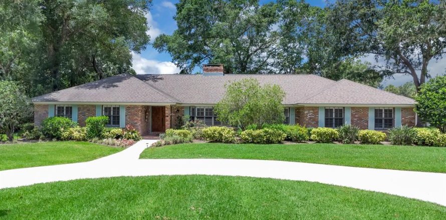 House in Longwood, Florida 5 bedrooms, 328.04 sq.m. № 1785119