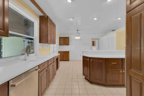 House in Longwood, Florida 5 bedrooms, 328.04 sq.m. № 1785119 - photo 17