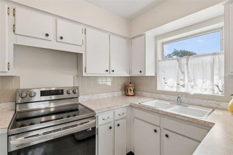 Casa en venta en Spring Hill, Florida, 2 dormitorios, 107.86 m2 № 2212021 - foto 9