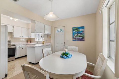 Casa en venta en Spring Hill, Florida, 2 dormitorios, 107.86 m2 № 2212021 - foto 14
