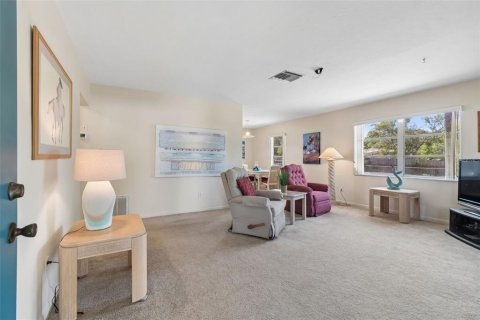 Casa en venta en Spring Hill, Florida, 2 dormitorios, 107.86 m2 № 2212021 - foto 3