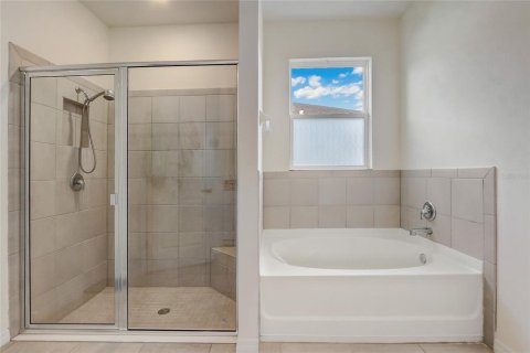 House in Wildwood, Florida 3 bedrooms, 171.31 sq.m. № 1444041 - photo 11
