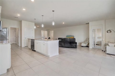 House in Wildwood, Florida 3 bedrooms, 171.31 sq.m. № 1444041 - photo 7