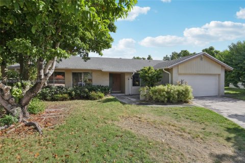Villa ou maison à vendre à Palmetto Bay, Floride: 3 chambres, 175.77 m2 № 1956986 - photo 4