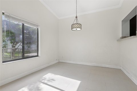 Villa ou maison à vendre à Palmetto Bay, Floride: 3 chambres, 175.77 m2 № 1956986 - photo 16