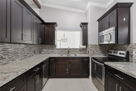 Villa ou maison à vendre à Palmetto Bay, Floride: 3 chambres, 175.77 m2 № 1956986 - photo 20