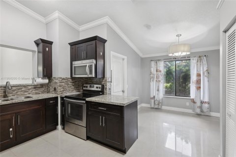 Villa ou maison à vendre à Palmetto Bay, Floride: 3 chambres, 175.77 m2 № 1956986 - photo 23