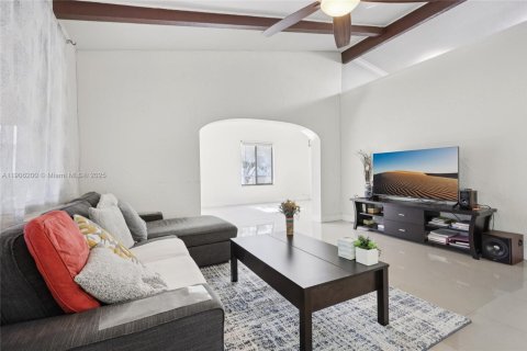 Villa ou maison à vendre à Palmetto Bay, Floride: 3 chambres, 175.77 m2 № 1956986 - photo 11