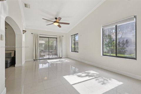 Villa ou maison à vendre à Palmetto Bay, Floride: 3 chambres, 175.77 m2 № 1956986 - photo 14