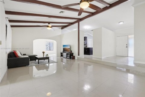 Villa ou maison à vendre à Palmetto Bay, Floride: 3 chambres, 175.77 m2 № 1956986 - photo 9