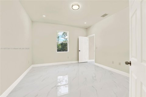 Casa en venta en Lehigh Acres, Florida, 3 dormitorios № 1924224 - foto 26