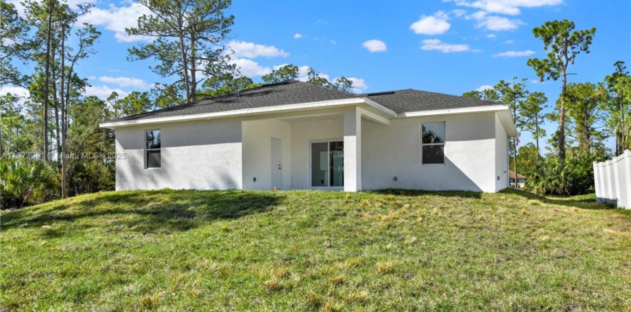 Casa en Lehigh Acres, Florida 3 dormitorios № 1924224