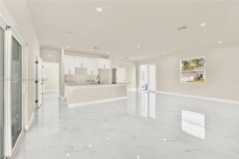 Casa en venta en Lehigh Acres, Florida, 3 dormitorios № 1924224 - foto 6