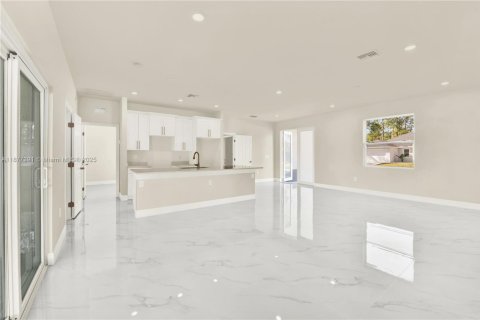 Casa en venta en Lehigh Acres, Florida, 3 dormitorios № 1924224 - foto 5