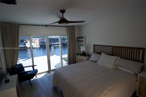 House in Wilton Manors, Florida 3 bedrooms, 150.87 sq.m. № 1787021 - photo 8